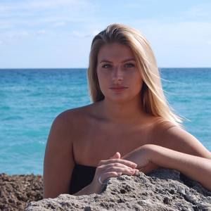 Meet your Posher, Haley